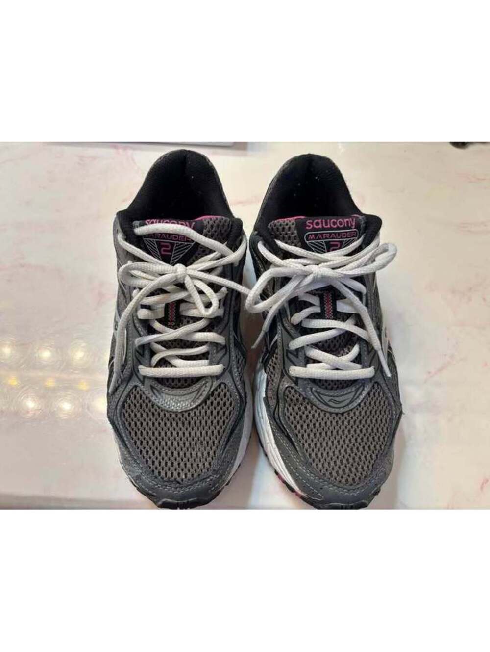 women's Saucony Marauder 2 running shoes size 8.5